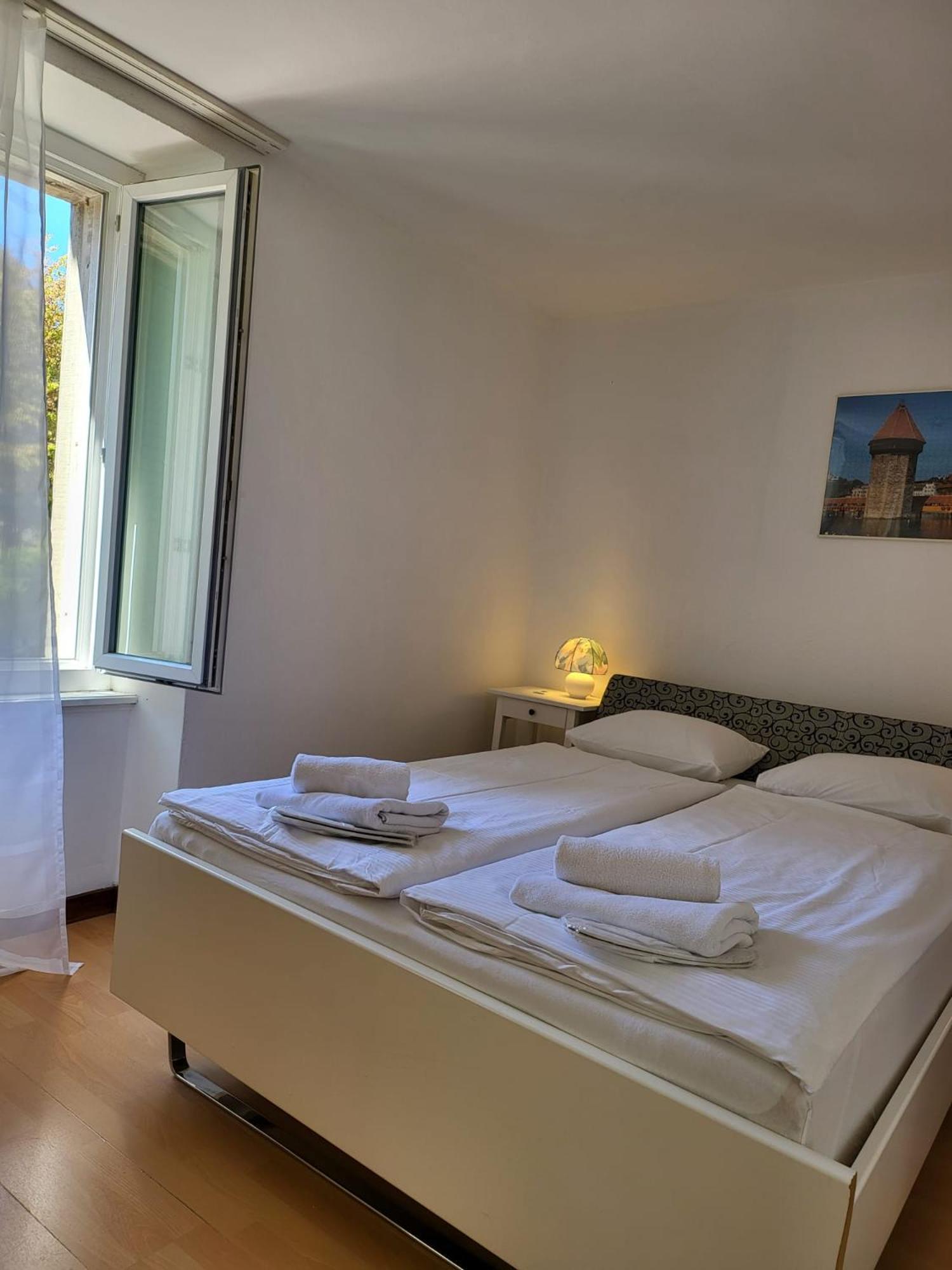 Bastis Central Guesthouse Lucerne City Exterior foto
