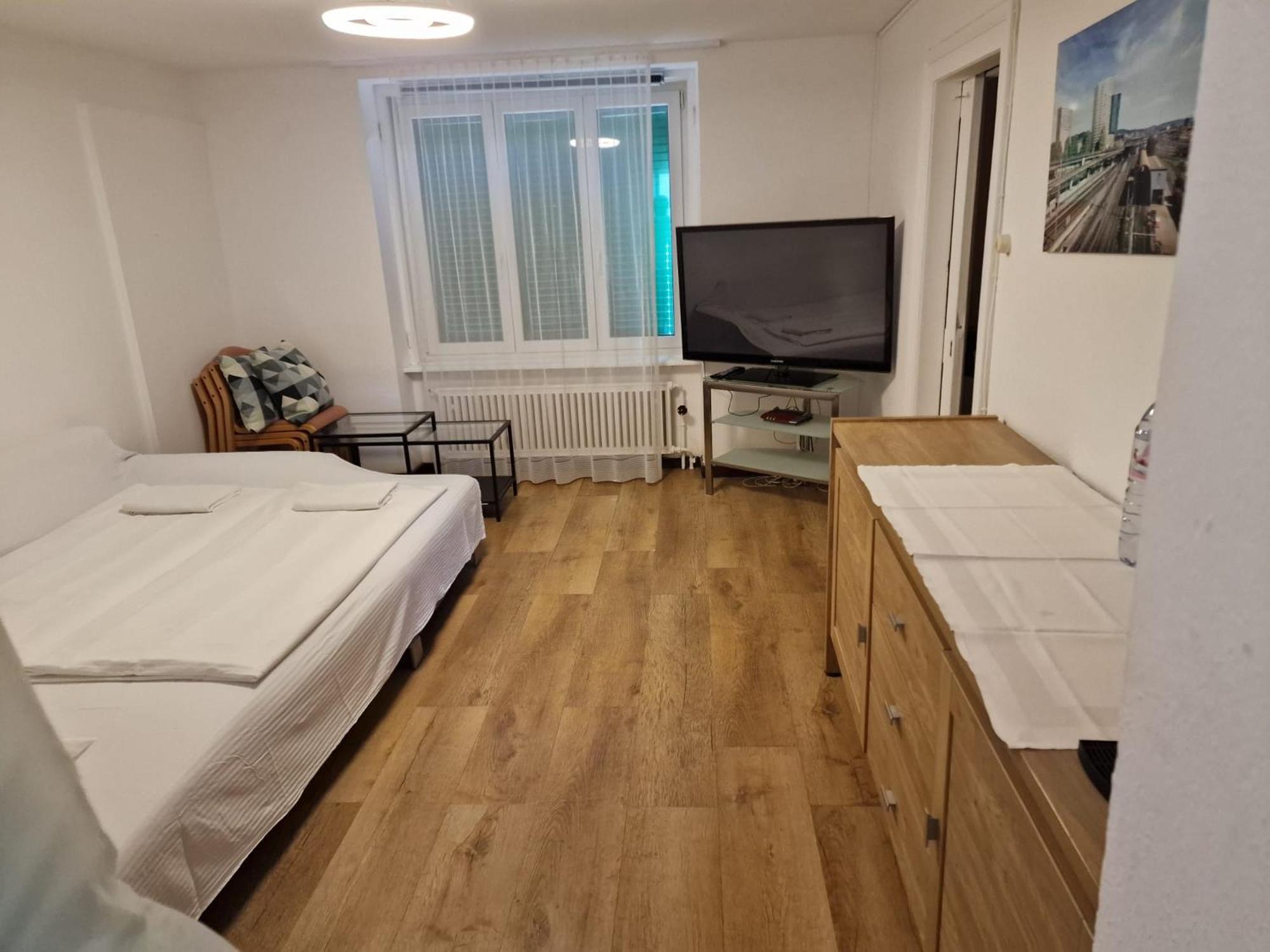 Bastis Central Guesthouse Lucerne City Exterior foto